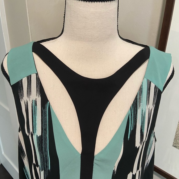 BCBG Maxazaria dress. - Picture 2 of 7